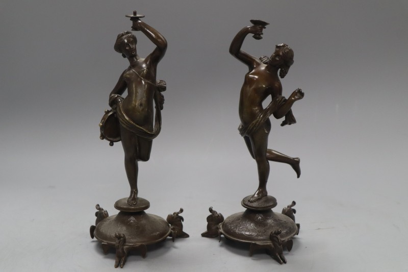 A pair of Neoclassical bronze figures of ladies, 13cm